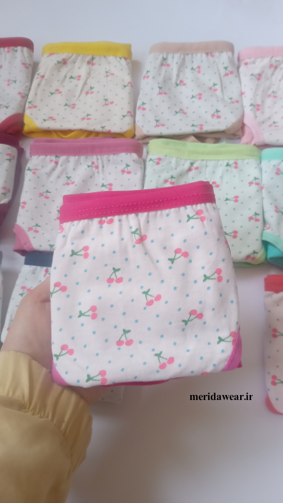 شورت نخی زنانه طرح آلبالو کد ۰۸